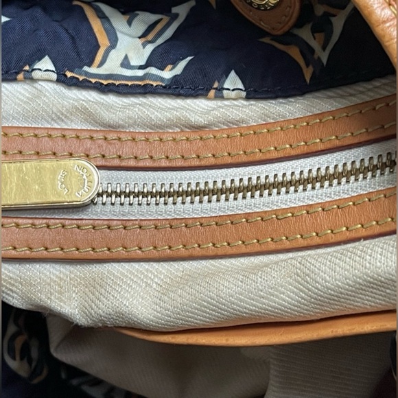 Louis Vuitton Handbag limited edition - Picture 8 of 15